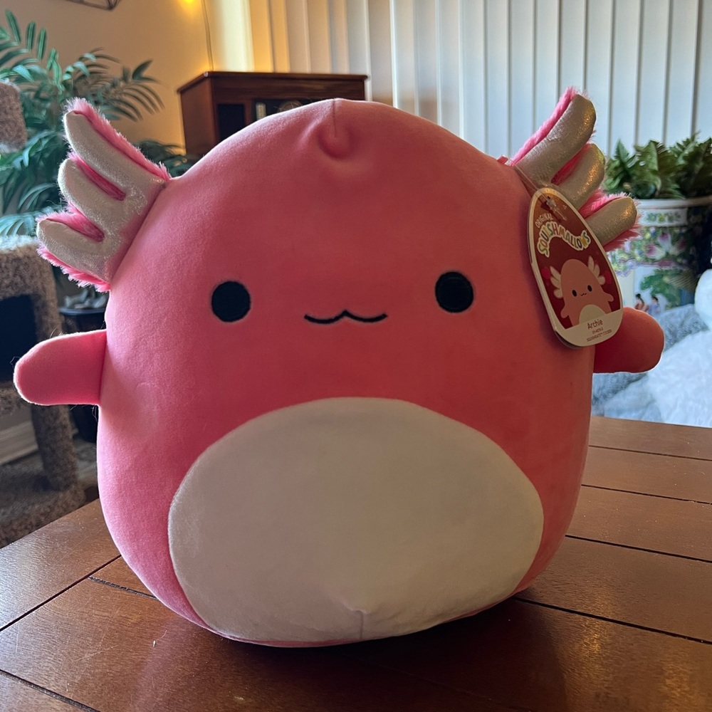 NWT 12” Limited Edition Archie the Hot Pink Axolotl Squishmallow 💖